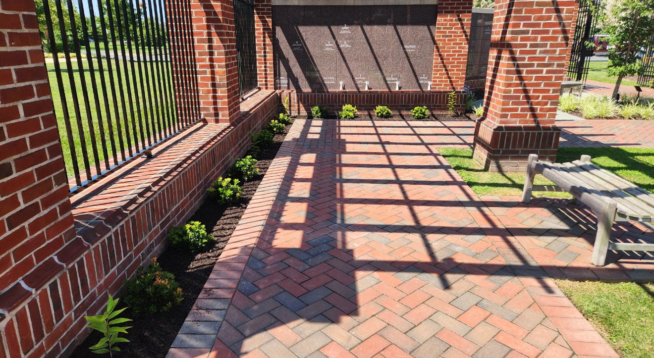 Commercial landscaping